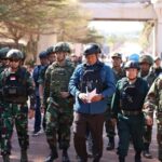 ឯកឧត្តមអភិបាលខេត្តឧត្តរមានជ័យ សម្របសម្រួលនាំក្រុម AOT ពិនិត្យផលប៉ះពាល់ដែលកម្លាំងយោធាថៃវាយប្រហារ និងរាយបន្លាលួសចូលមកលើច្រកព្រំដែនអន្តរជាតិអូរស្មាច់